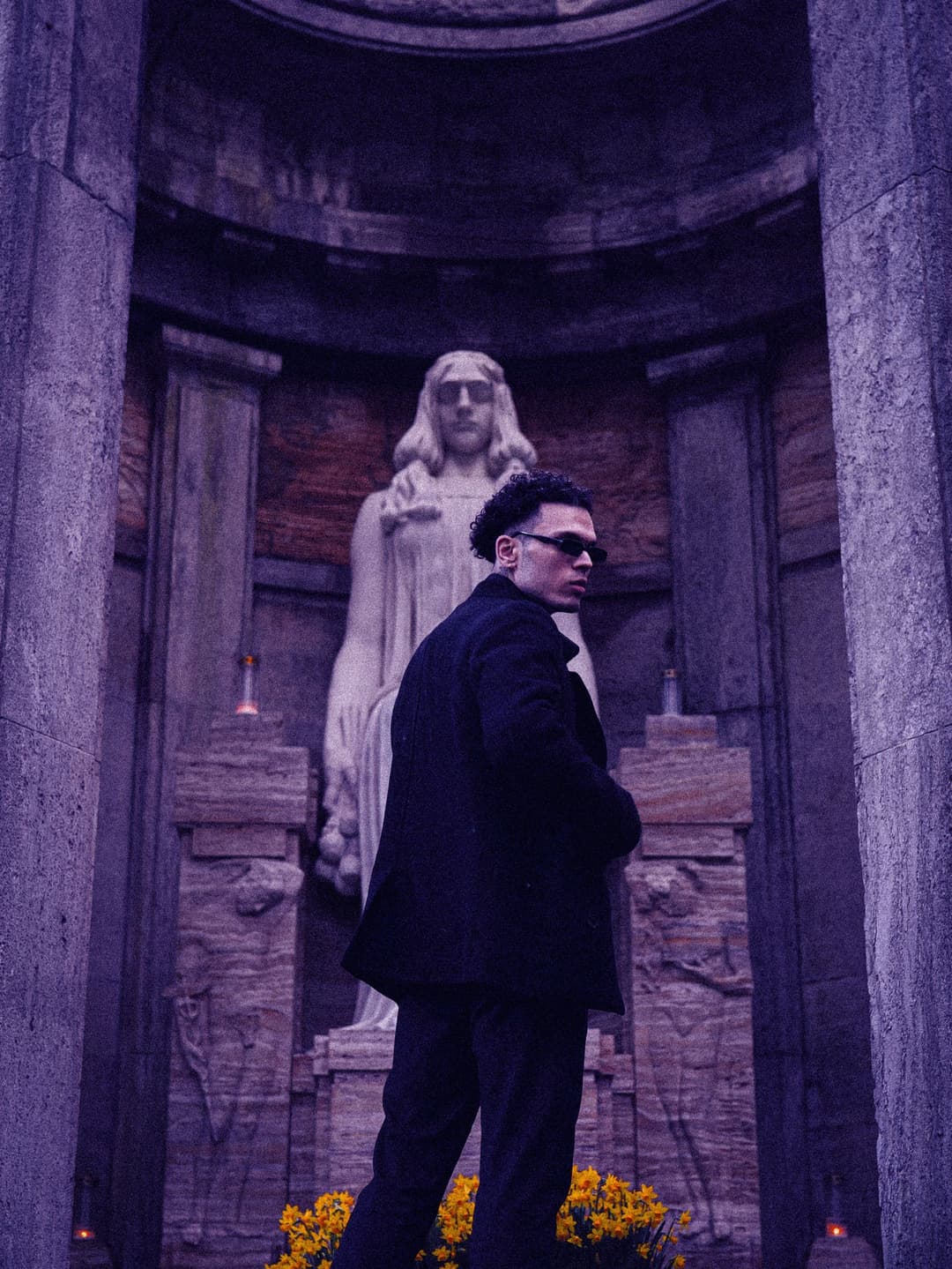 Elegant pose at a shrine